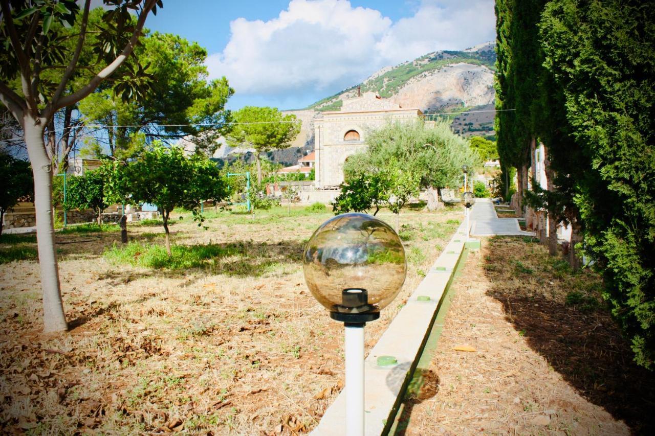 فندق Al Tempio Della Pace كاريني المظهر الخارجي الصورة