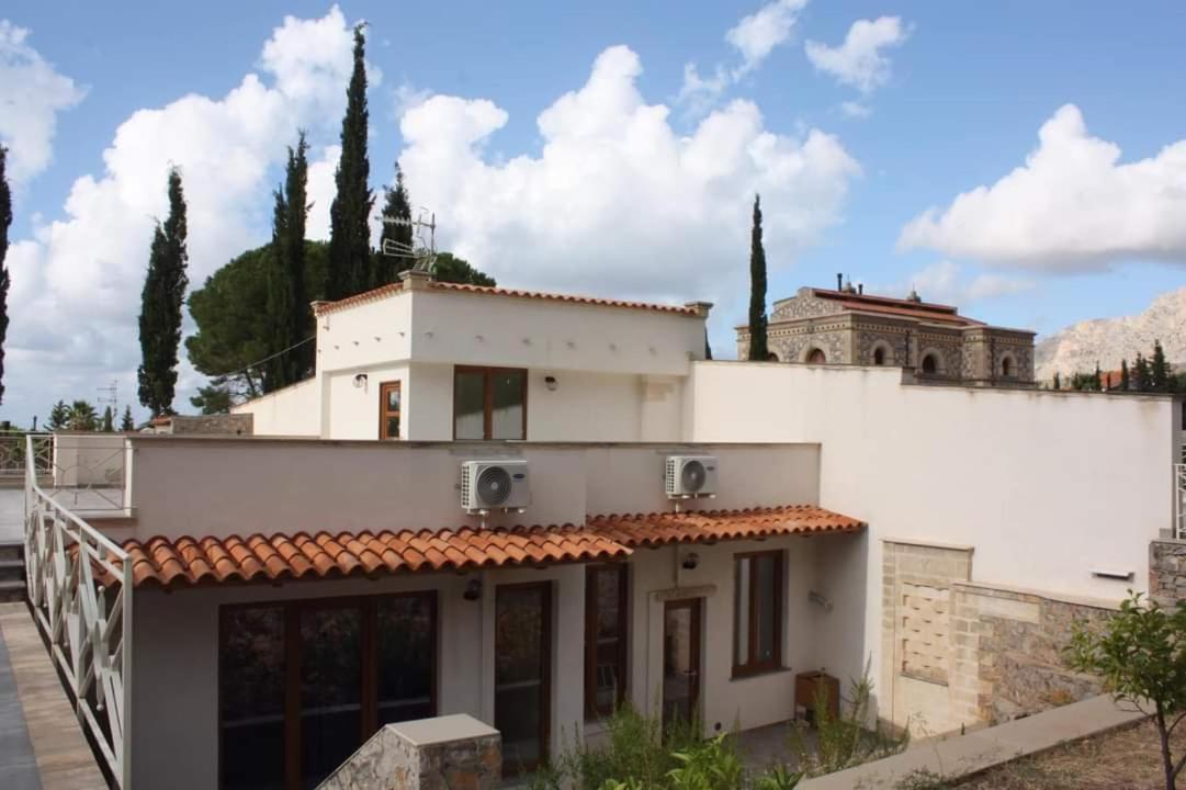 فندق Al Tempio Della Pace كاريني المظهر الخارجي الصورة